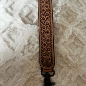 Tooled Leather keychain with Floral Pattern - Tan & Black